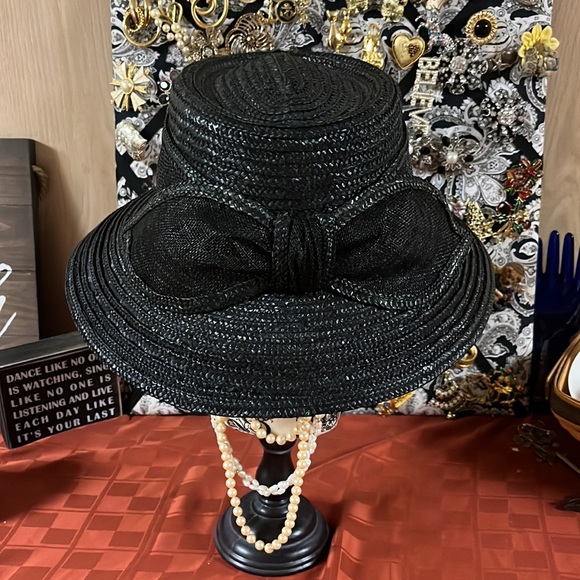 RARE VINTAGE BETMAR NEW YORK BLACK BOW SPRING STRAW DERBY/CHURCH/FORMAL HAT - Picture 1 of 9